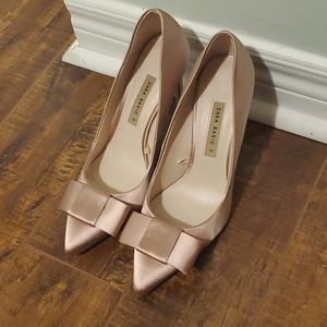 ZARA pink satin champagne pointed tie bow pumps (size 39 EU)